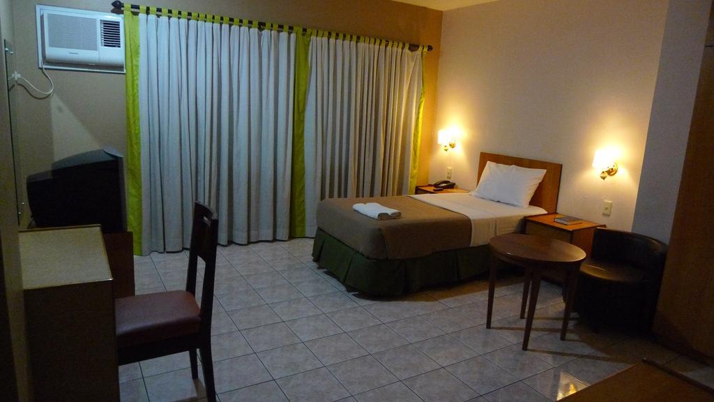Sequoia Inn Davao City Szoba fotó