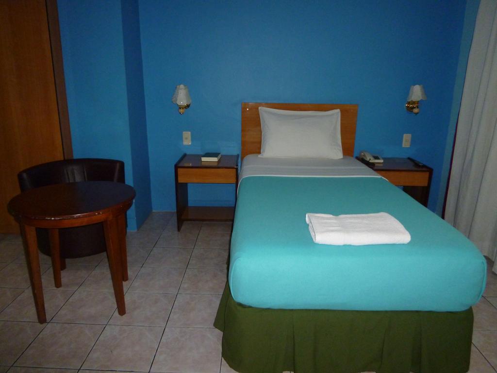 Sequoia Inn Davao City Szoba fotó